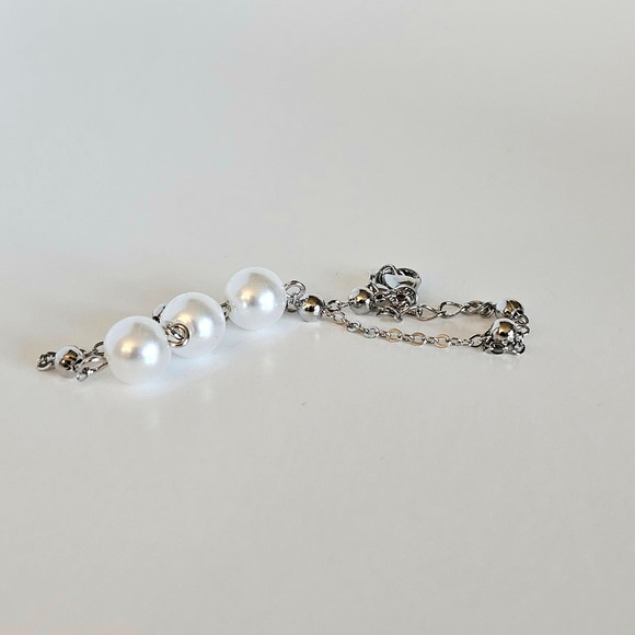 Everlasting Bonds: Sterling Silver Charm Bracelet with Pearls of Friendship - Picture 2 of 12